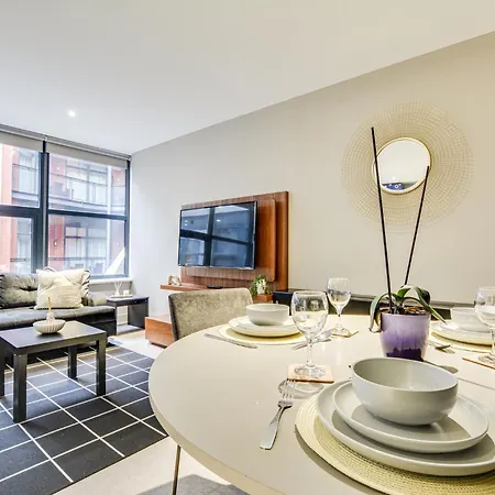 Luxury Retreat- Centre *