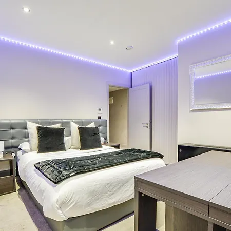 Luxury Retreat- Centre Апартаменты Лидс